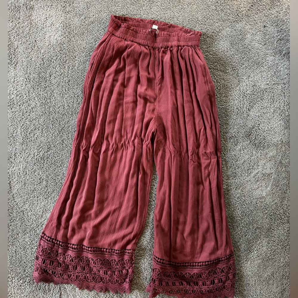 Burgundy loose pants American eagle